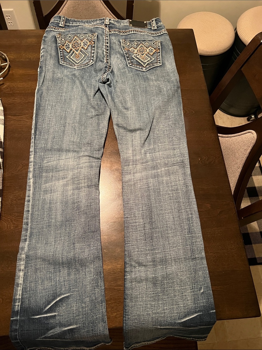 Women's Light Blue Embroidered Pocket Jeans